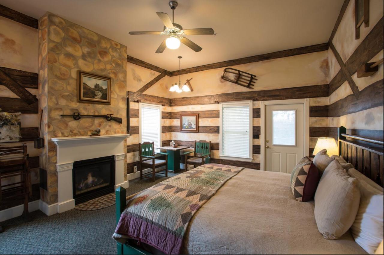Gruene River Hotel & Retreat Ню Браунфелс Екстериор снимка