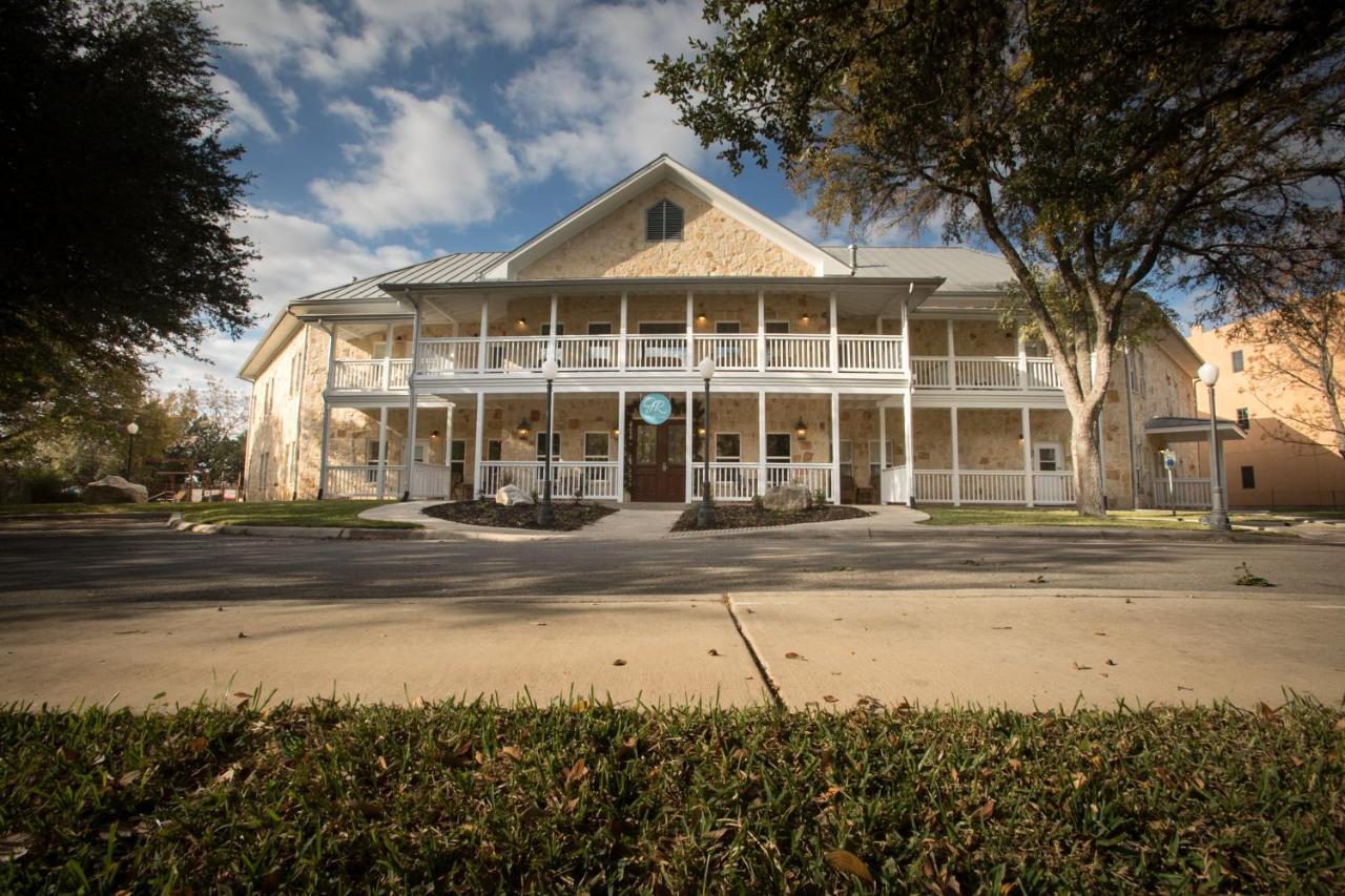Gruene River Hotel & Retreat Ню Браунфелс Екстериор снимка
